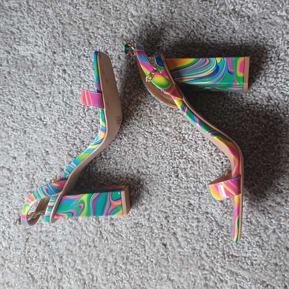 Heels - Picture 2 of 5